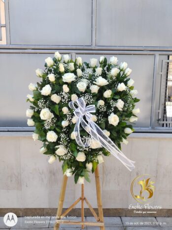 Ramo Fúnebre Pedestal: ¡Expresa tus sentimientos con dignidad!