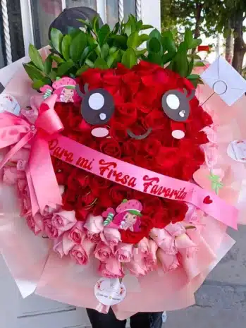 Creación Floral Exclusiva de 150 Rosas | Una Forma Extraordinaria de Sorprender
