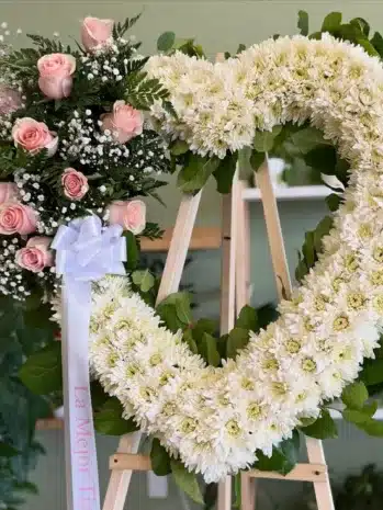 Corona para Funeral un Homenaje con Elegancia