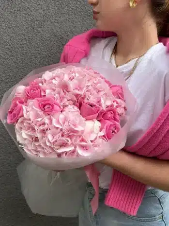 arreglo floral tipo bouquet rosa hortensias, toda ocasión, cumpleaños, amor, amistad.