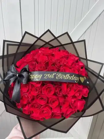 Ramo bouquet de flores vibrantes y frescas en Piedecuesta, ideal para ocasiones especiales y disponible para sorprender a tus seres queridos.