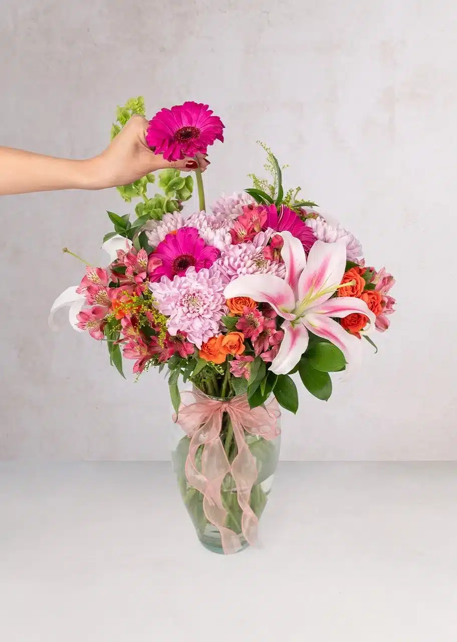 Jarrón de flores para regalar en bucaramanga floristeria exotic flowers