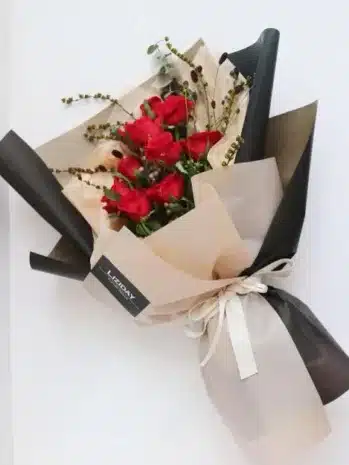 Ramo manual de rosas para regalar en el área metropolitana de Bucaramanga
