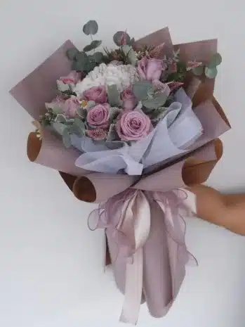 RAMO DE FLORES PARA EXPRESAR AMOR