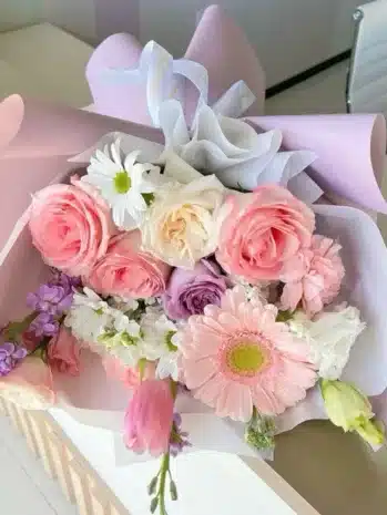 manual de flores frescas y delicadas para regalar. floristería exotic flowers.