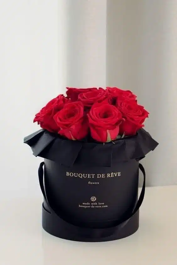 Ramo de rosas para regalo de cumpleaños. Floristería Exotic Flowers en Bucaramanga