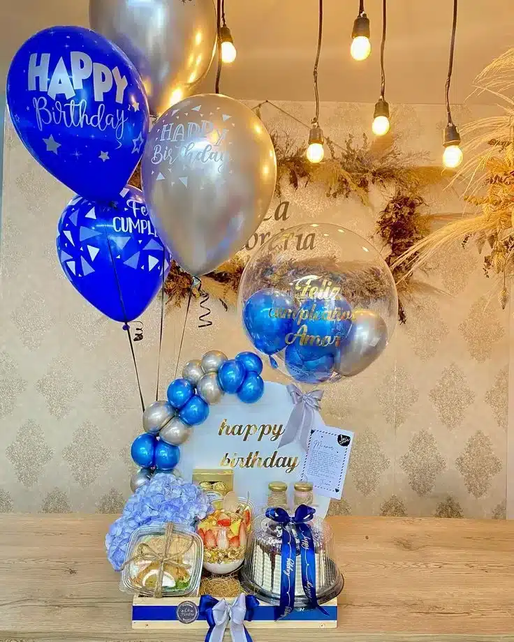 Desayuno sorpresa decorado para celebrar cumpleaños y ocasiones especiales para papá.