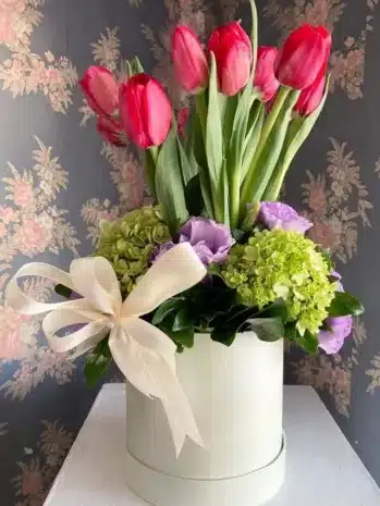 El Encanto de los Tulipanes: Ramo Ideal para Regalar. Floristería Exotic Flowers Bucaramanga