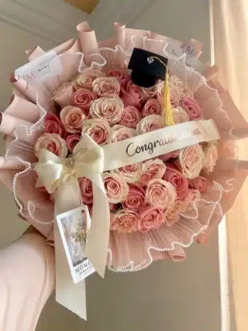 Bouquet de Rosas Rosadas para Celebrar tu Graduación con Estilo