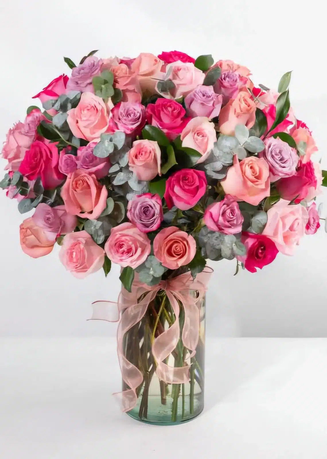 Arreglo Floral en Jarrón con 50 Rosas Elegante para Mamá