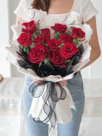 Bouquet Elegante de Rosas Rojas | Obsequio Floral para Mamá