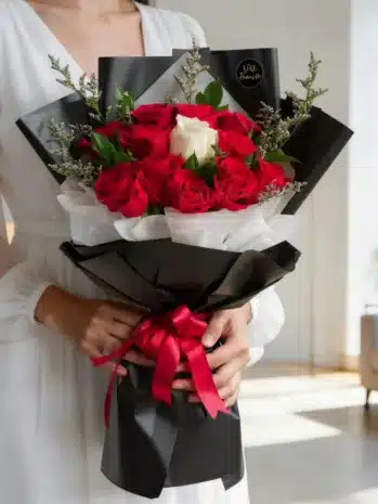 Bouquet de Rosas Rojas Sofisticado para Mamá