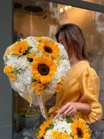Bouquet Premium de Hortensias y Girasoles para Sorprender