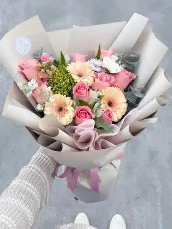 Bouquet Elegante de Rosas y Gerberas | Para Decirle que Te Hace Feliz
