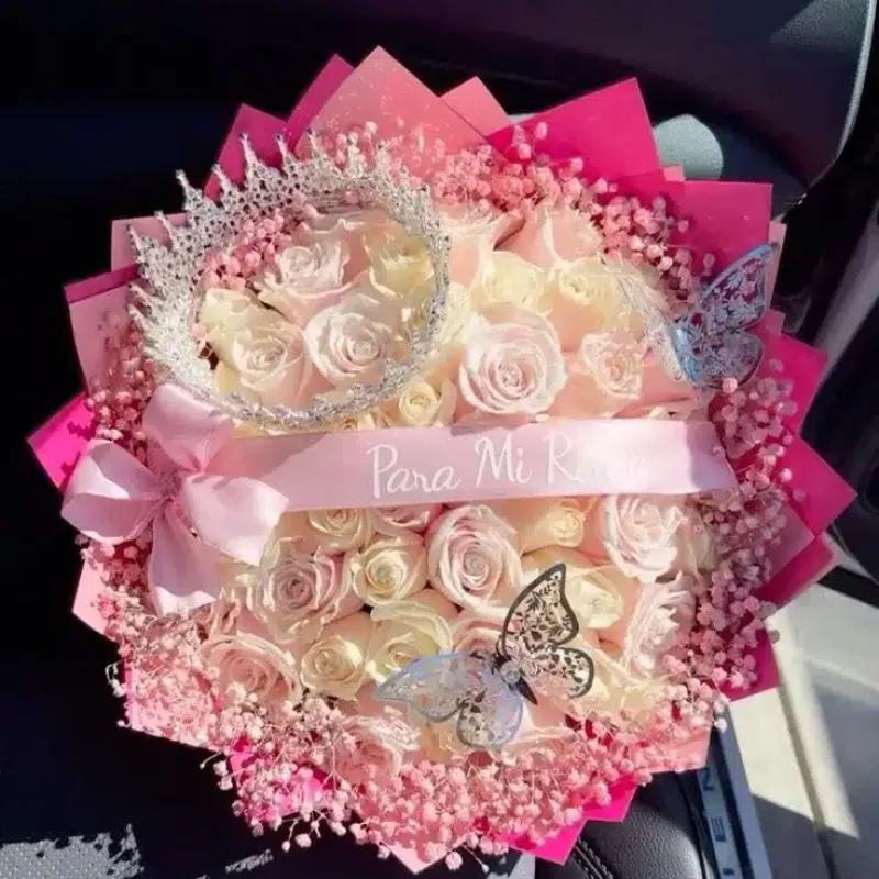 Ramo bouquet de rosas y flores exóticas de Exotic Flowers en Cañaveral, Bucaramanga, disponible para despachos a toda el área metropolitana.
